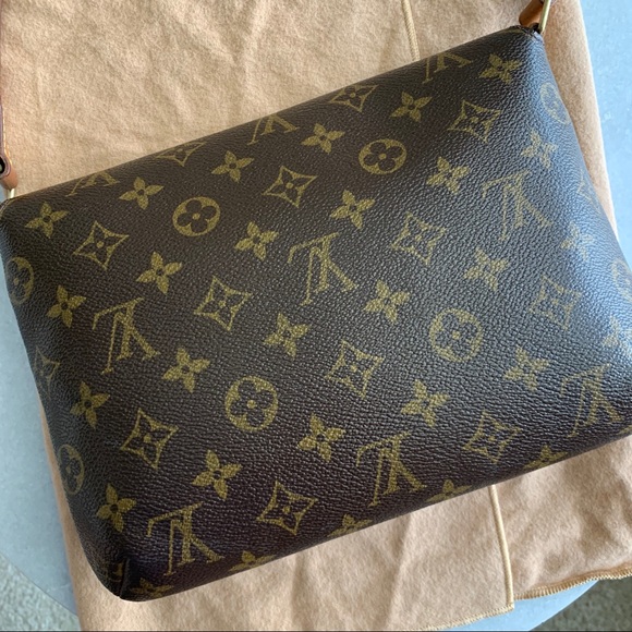 Louis Vuitton Tango Musette Long Strap - Picture 4 of 11